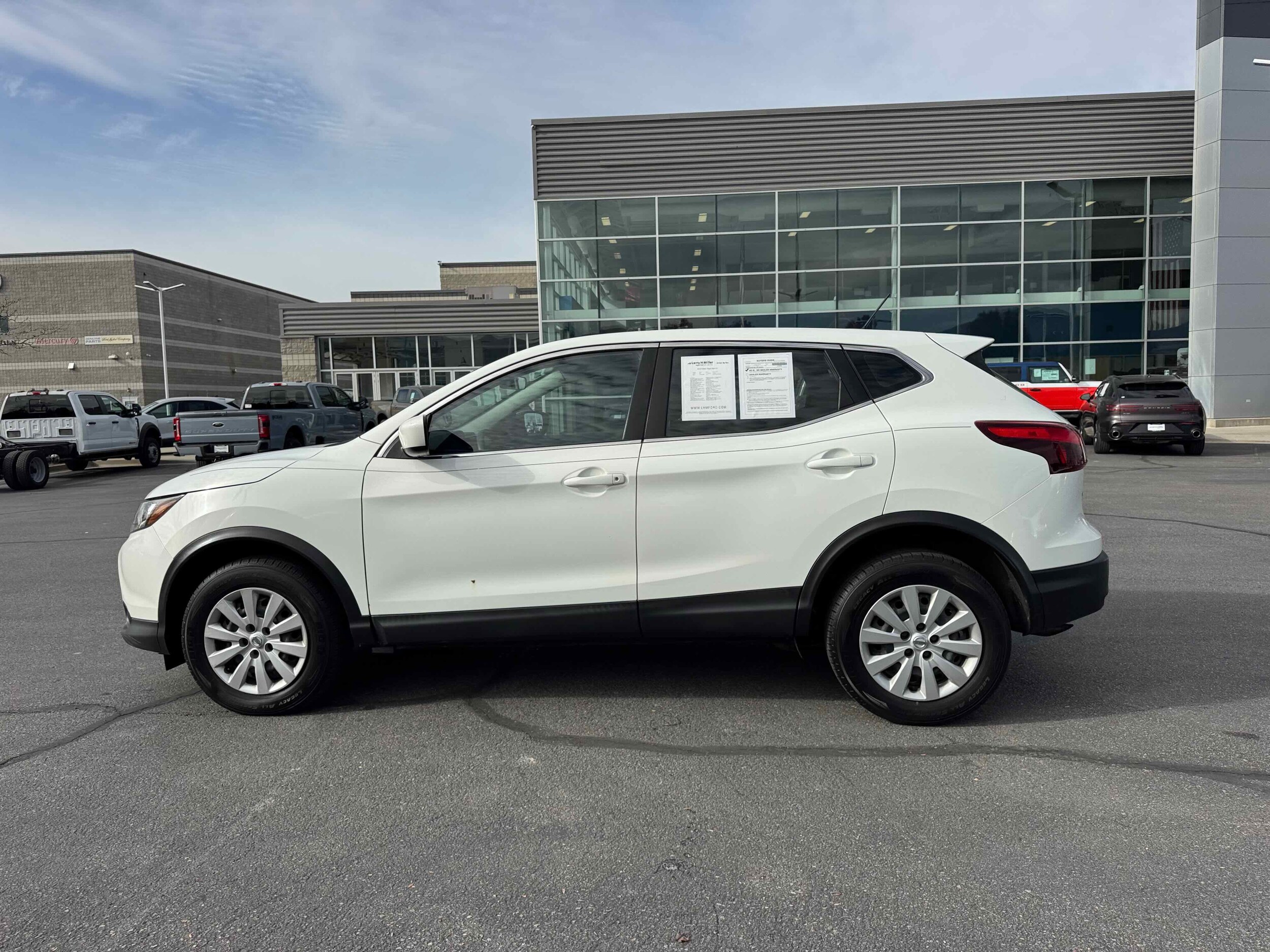 2018 Nissan Rogue Sport S photo 4