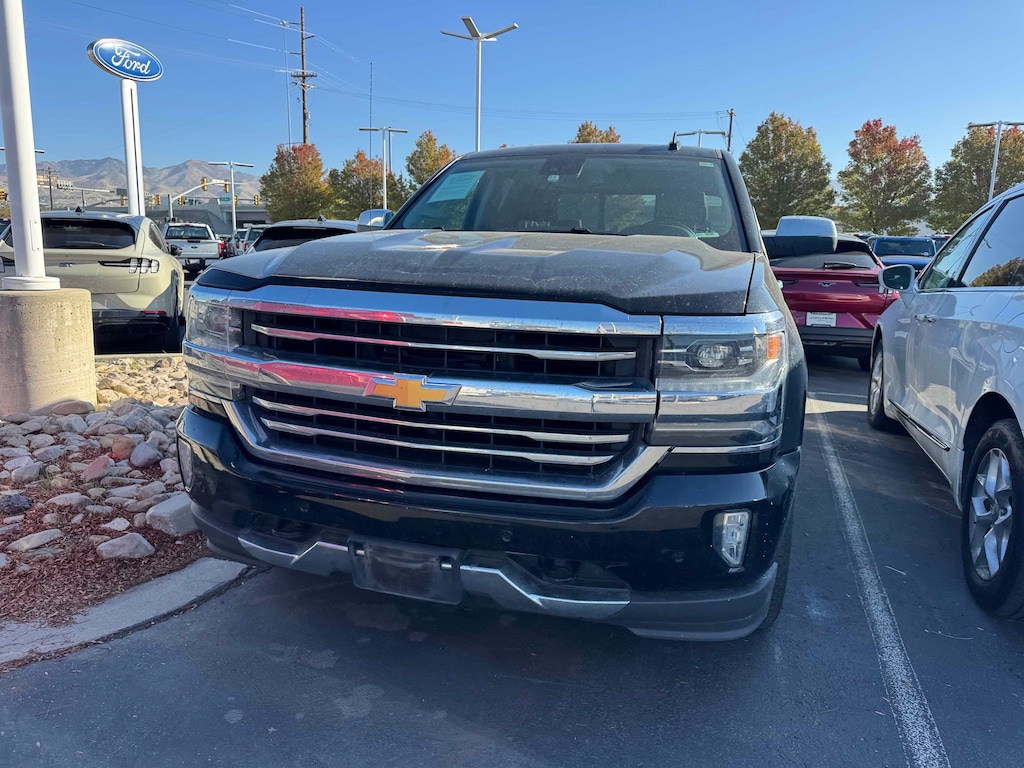Used 2017 Chevrolet Silverado 1500 High Country Crew Cab Short Bed Truck