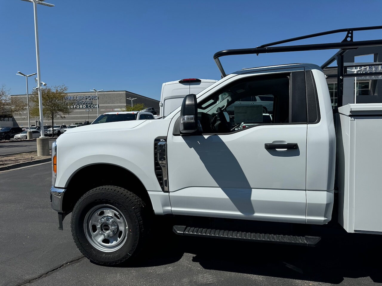 2023 Ford F-350 XL photo 3