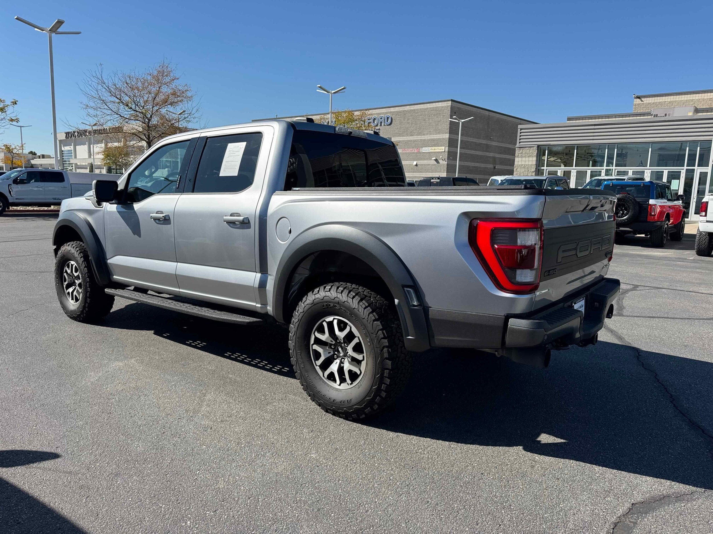 2022 Ford F-150 Raptor photo 2