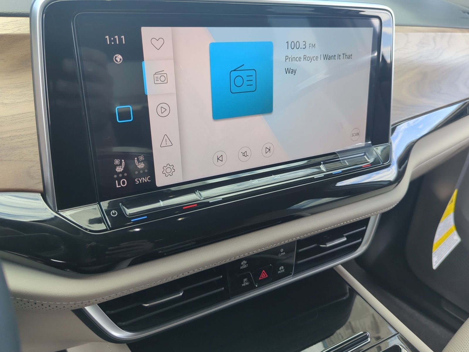 2026 Volkswagen Atlas SE w/Tech - Photo 26