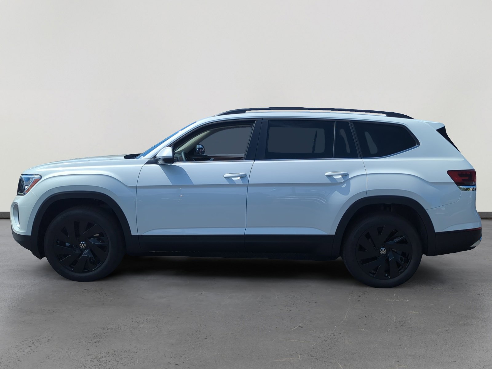 2026 Volkswagen Atlas SE Technology photo 2