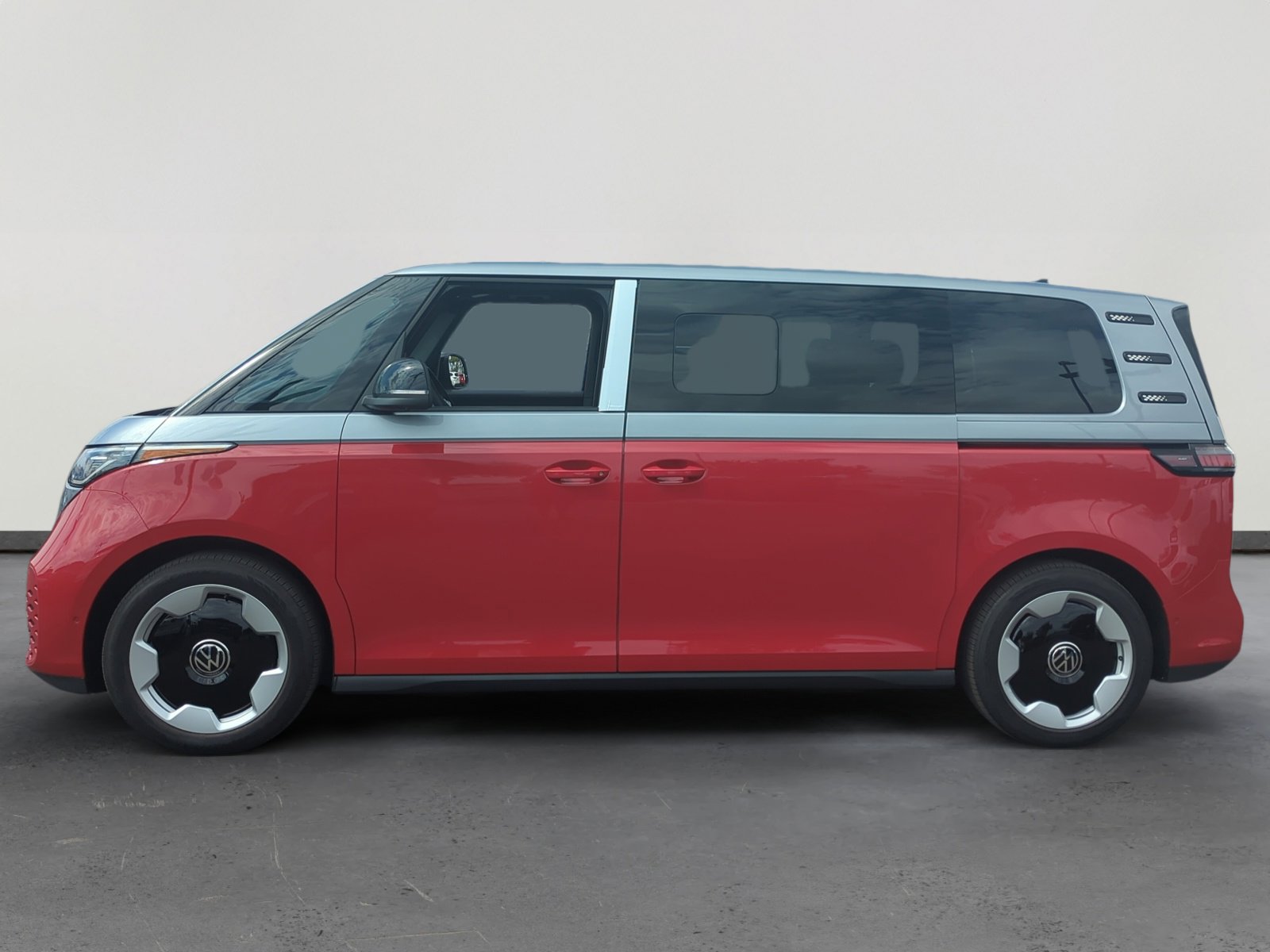 2025 Volkswagen ID. Buzz Pro Plus photo 2