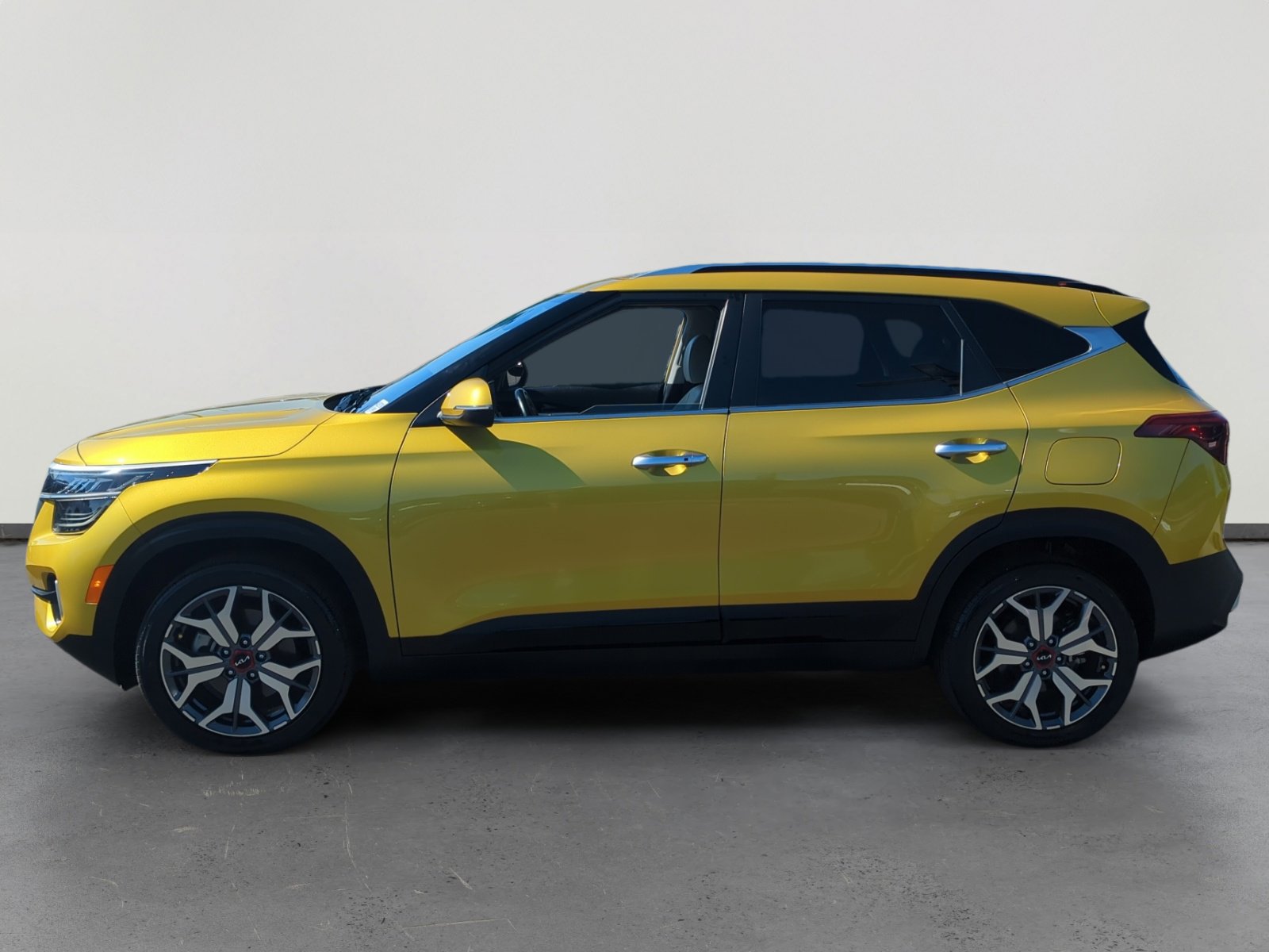 2022 Kia Seltos SX photo 2