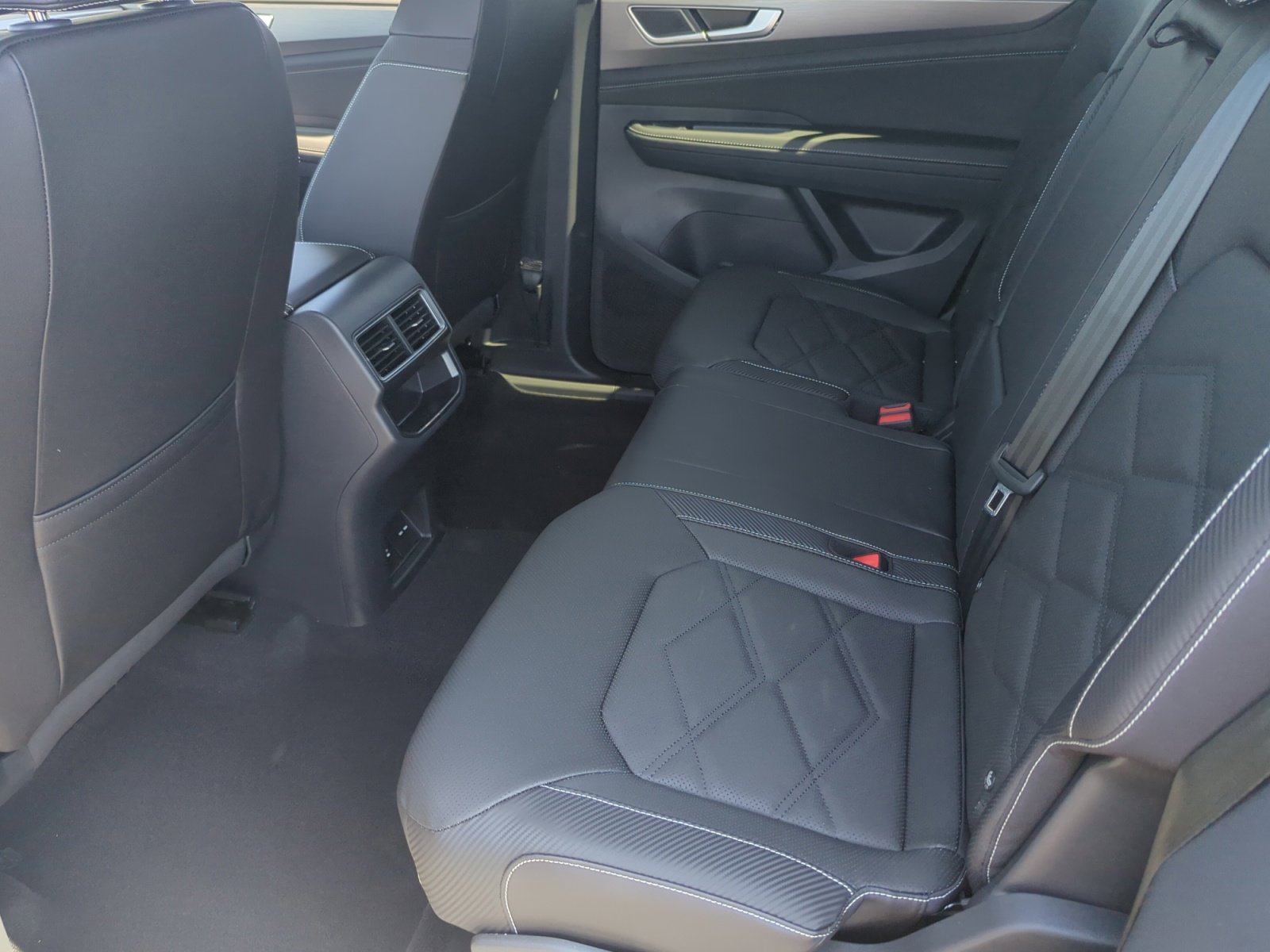 2026 Volkswagen Atlas Cross Sport SE w/Tech - Photo 17