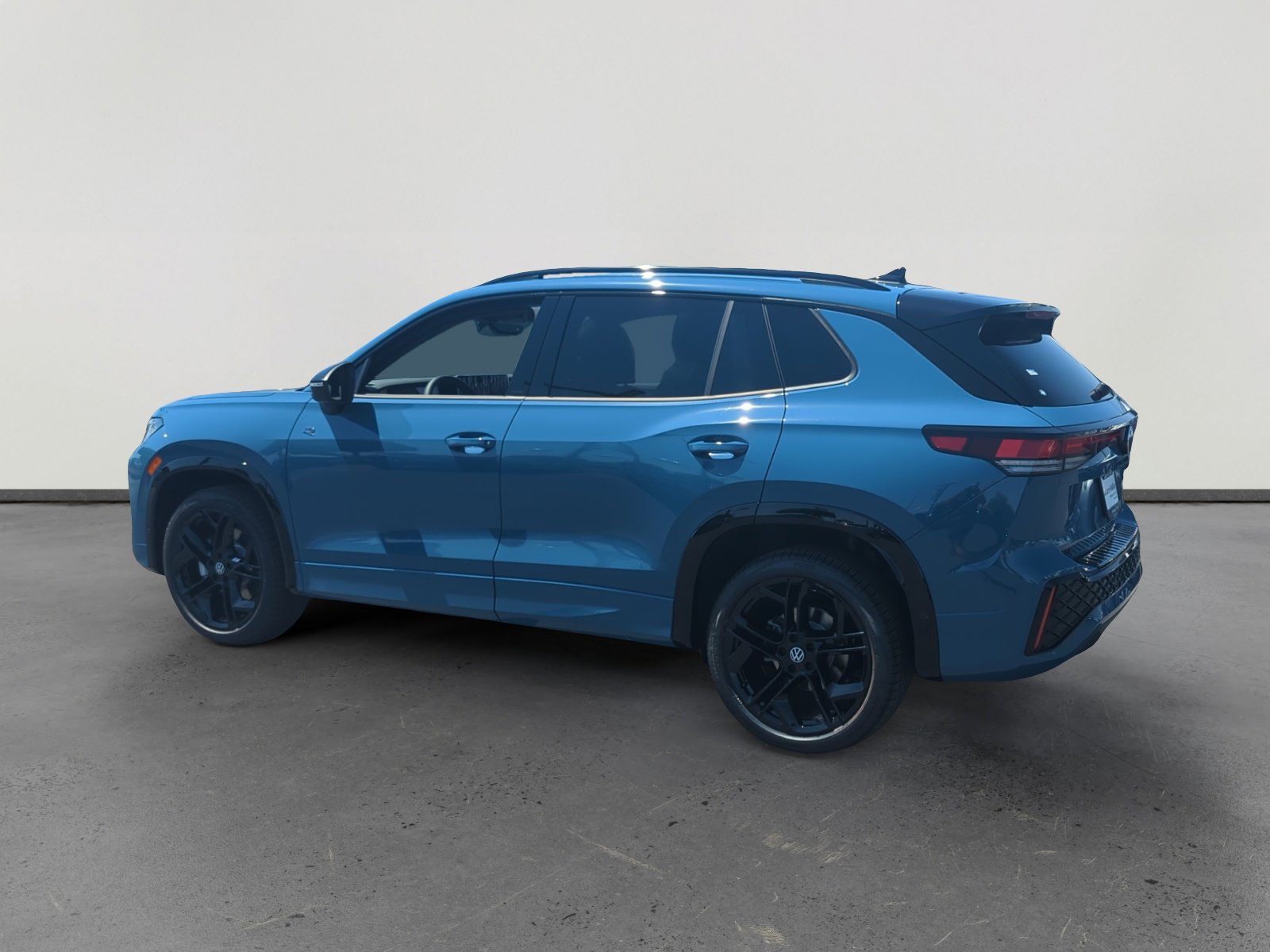 2025 Volkswagen Tiguan SE R-Line Black photo 3