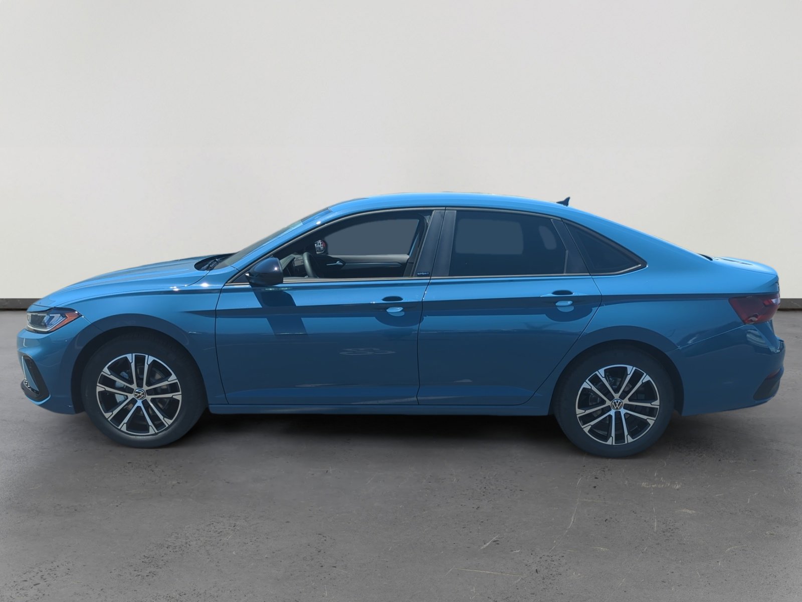 2025 Volkswagen Jetta 1.5T Sport photo 2
