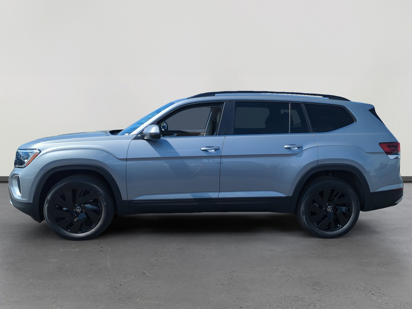 2026 Volkswagen Atlas SE Technology photo 2