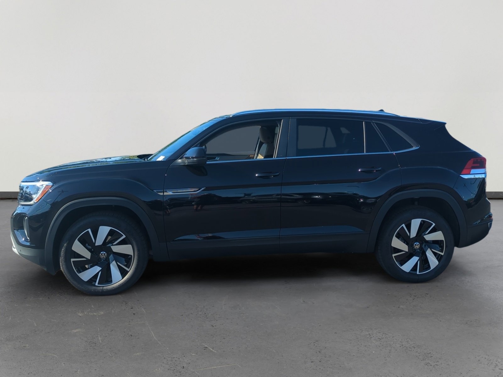 2026 Volkswagen Atlas Cross Sport SE Technology photo 2