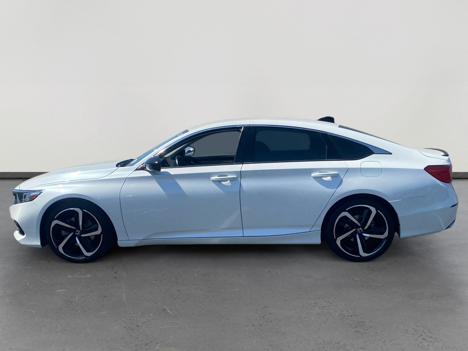 Used 2022 Honda Accord Sport SE with VIN 1HGCV1F40NA072785 for sale in Northfield, Minnesota
