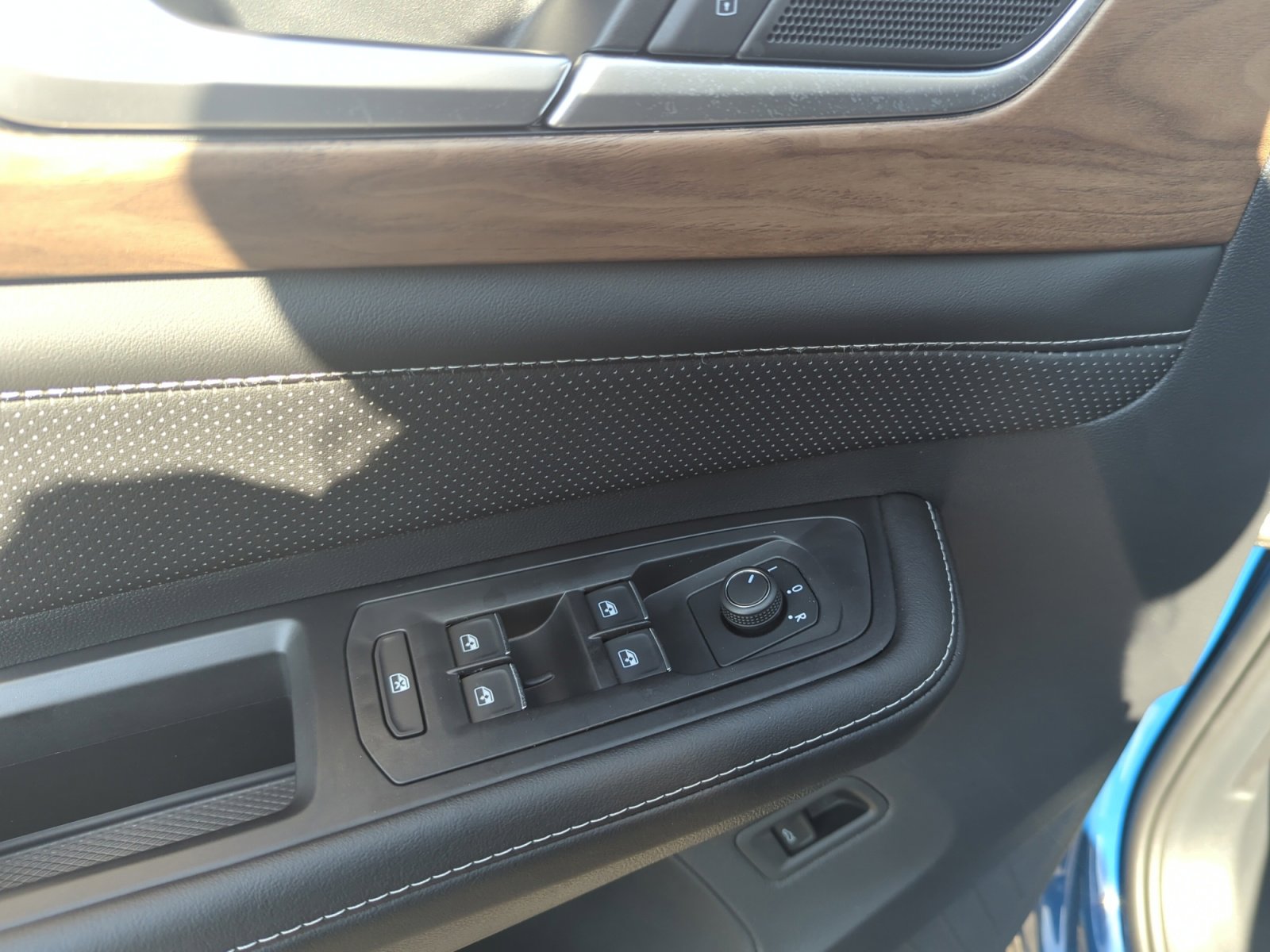 2026 Volkswagen Atlas SE w/Tech - Photo 13