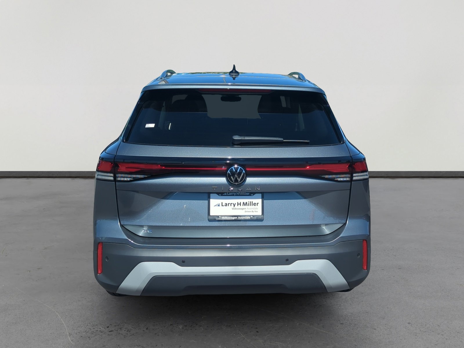 2025 Volkswagen Tiguan SE photo 4
