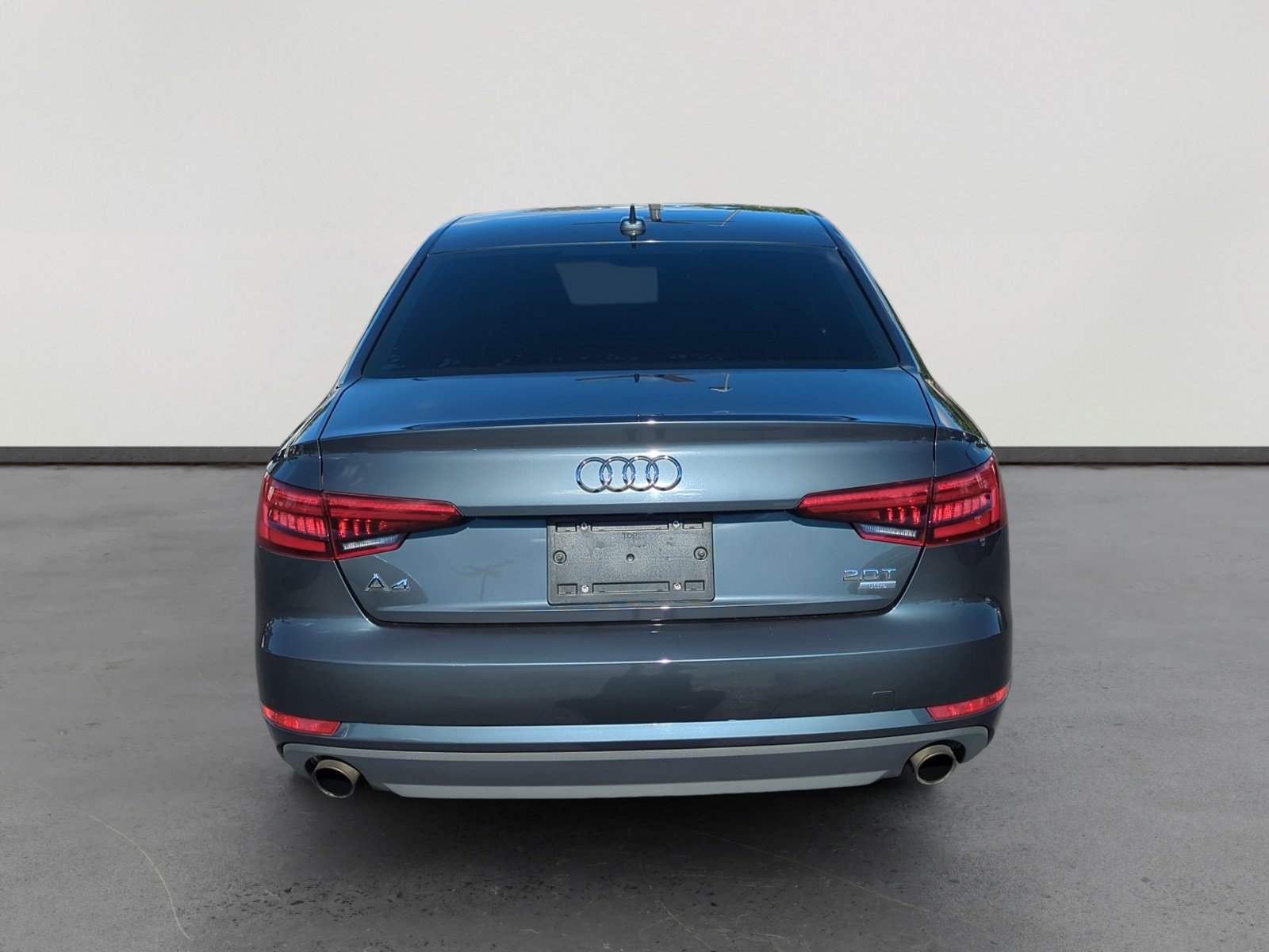 2017 Audi A4 Ultra Premium photo 4