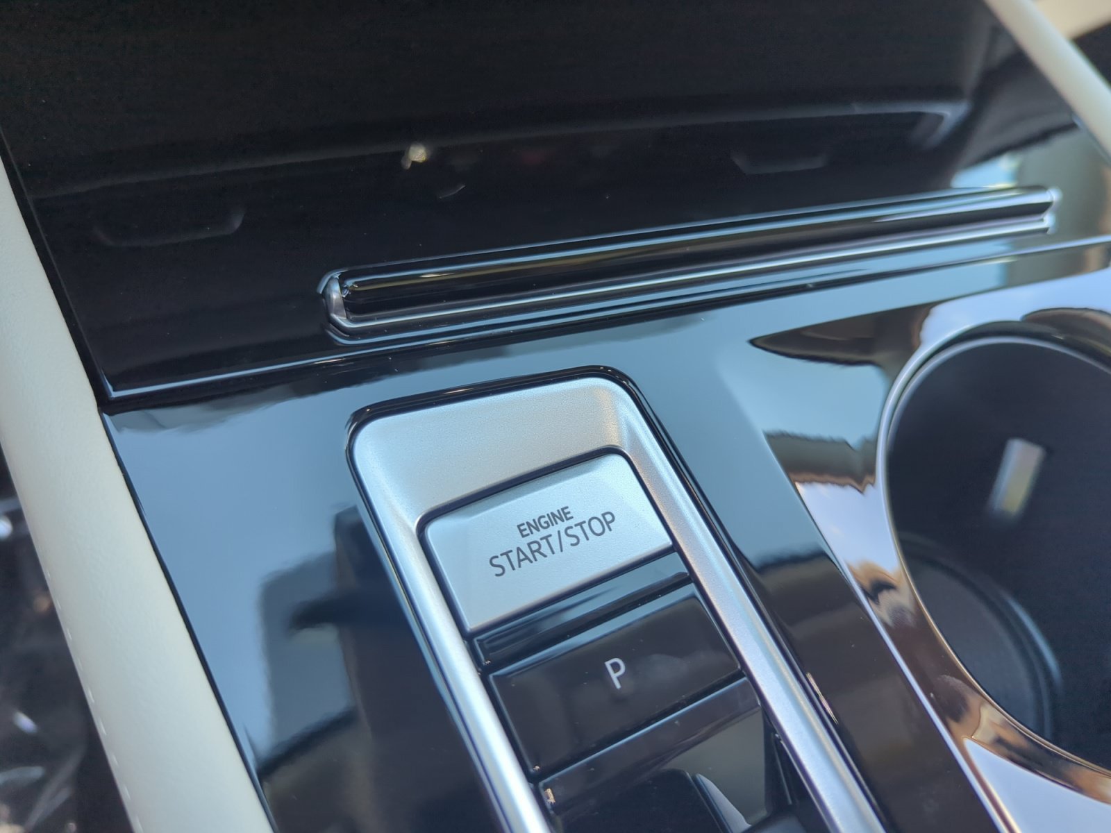 2026 Volkswagen Atlas SE w/Tech - Photo 28