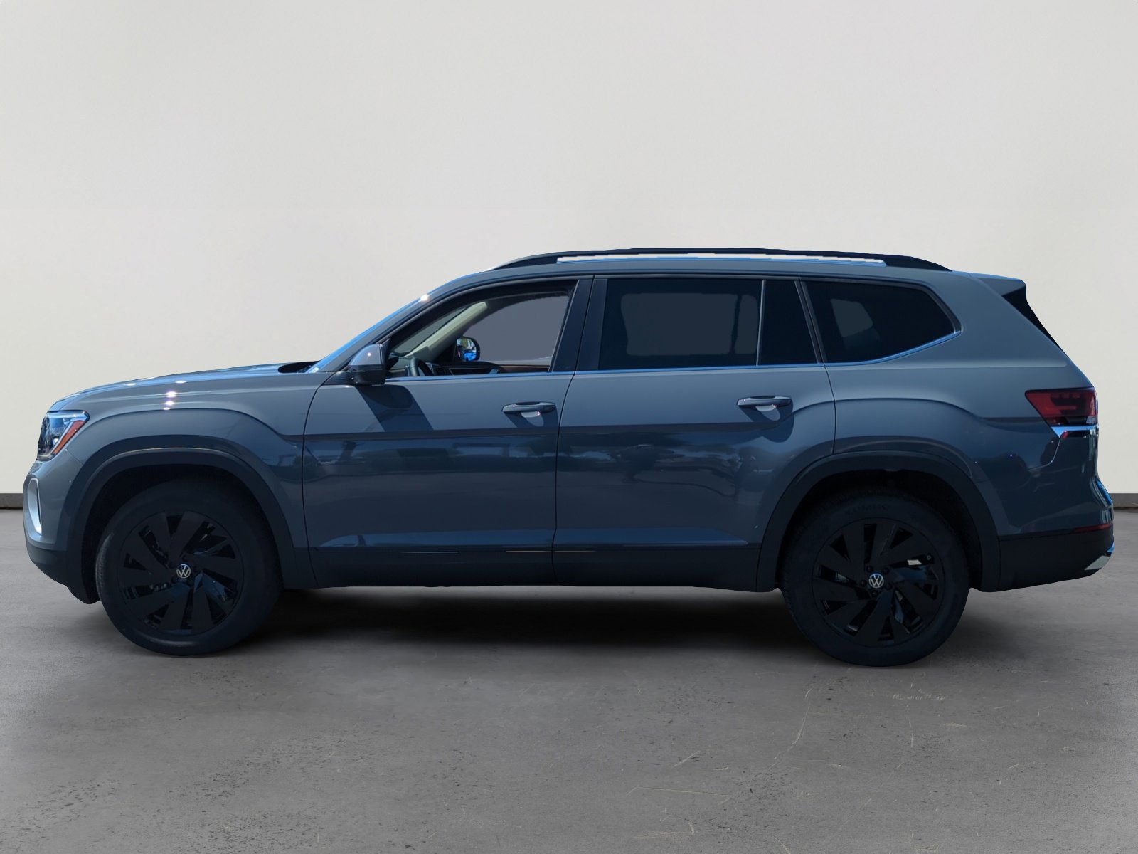 2026 Volkswagen Atlas SE Technology photo 2