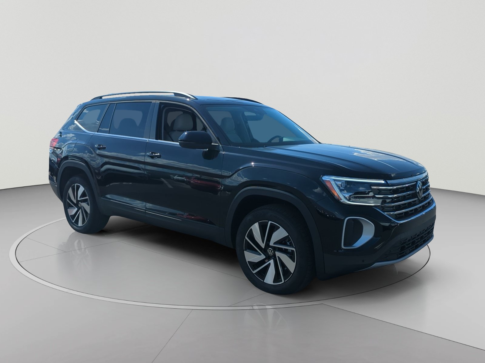 2026 Volkswagen Atlas SE w/Tech - Photo 7