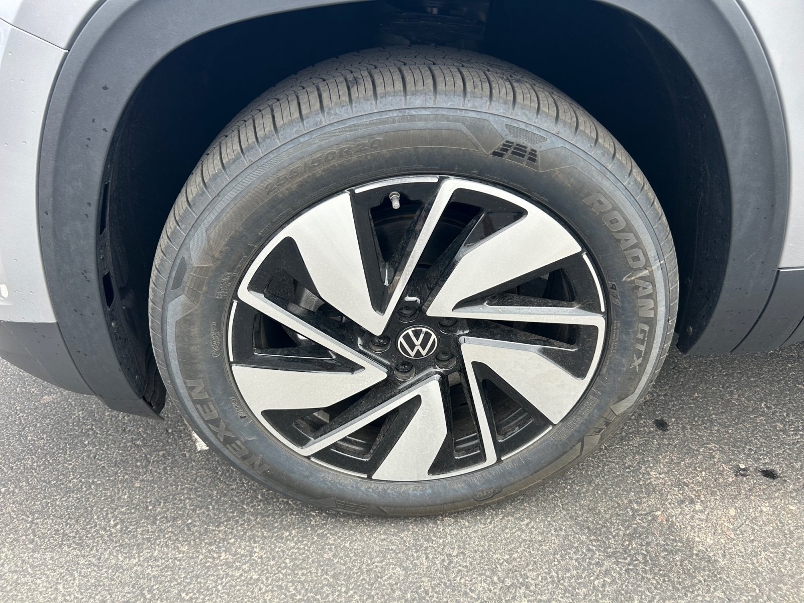 2026 Volkswagen Atlas SE w/Tech - Photo 25