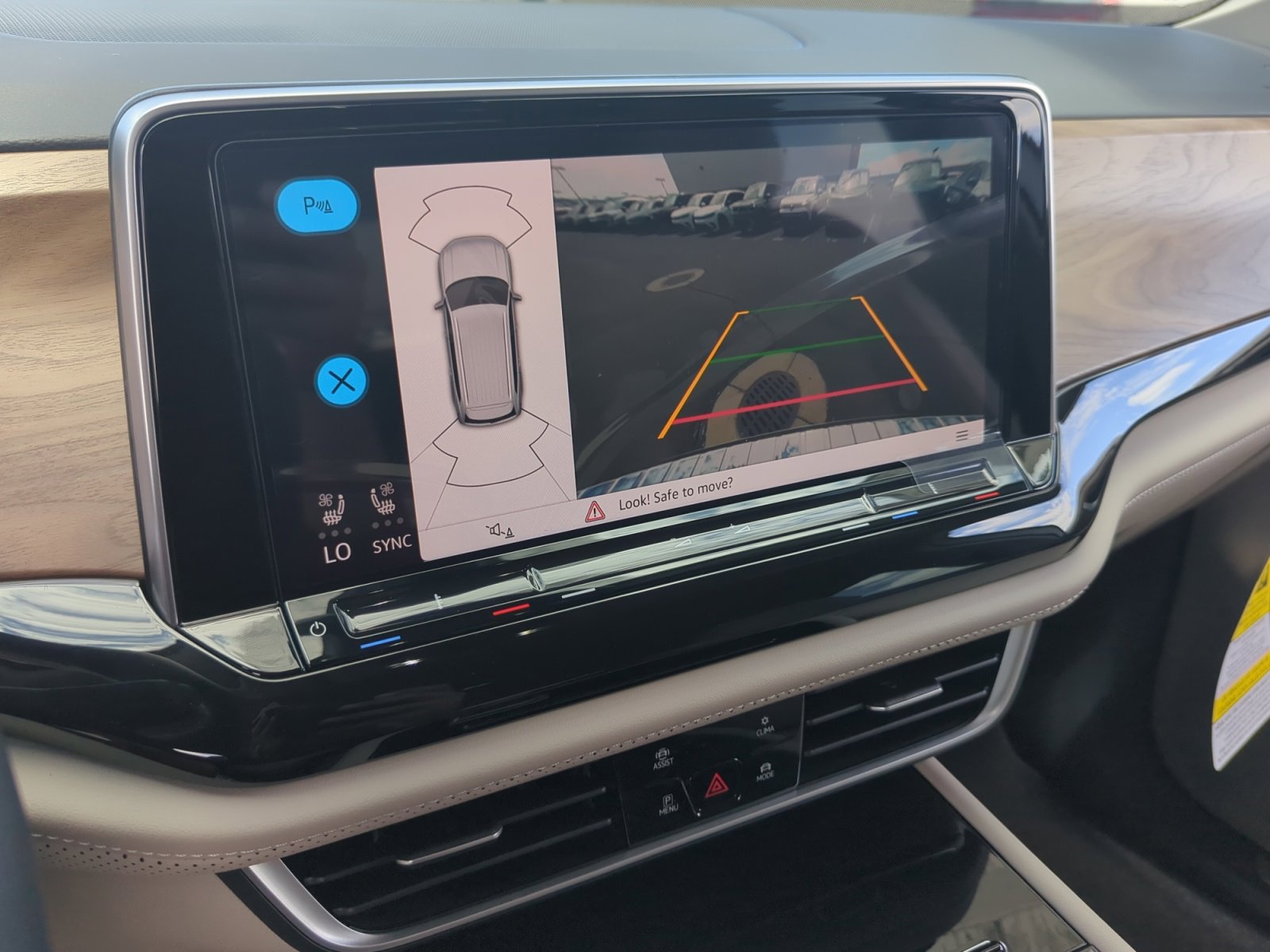 2026 Volkswagen Atlas SE w/Tech - Photo 27