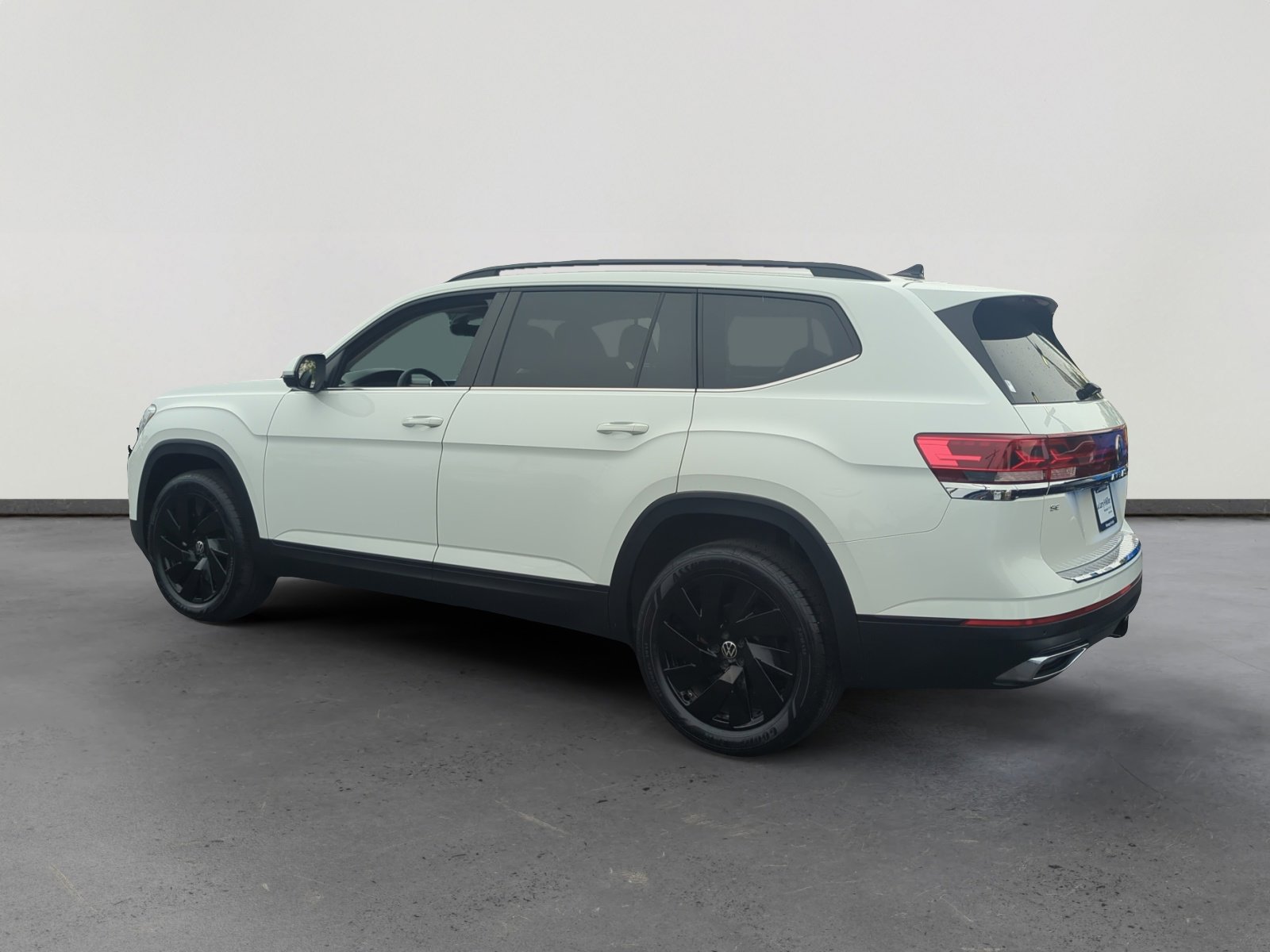 2024 Volkswagen Atlas SE Technology photo 3