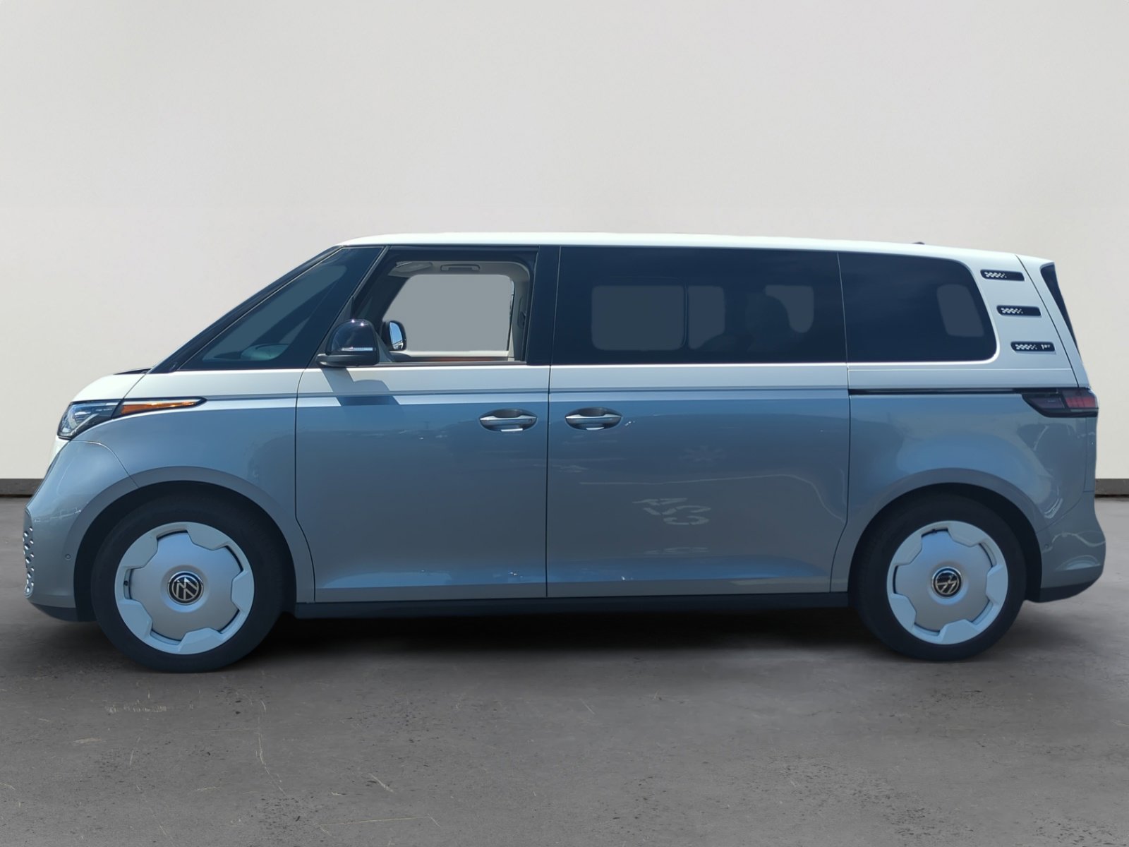 2025 Volkswagen ID. Buzz photo 2