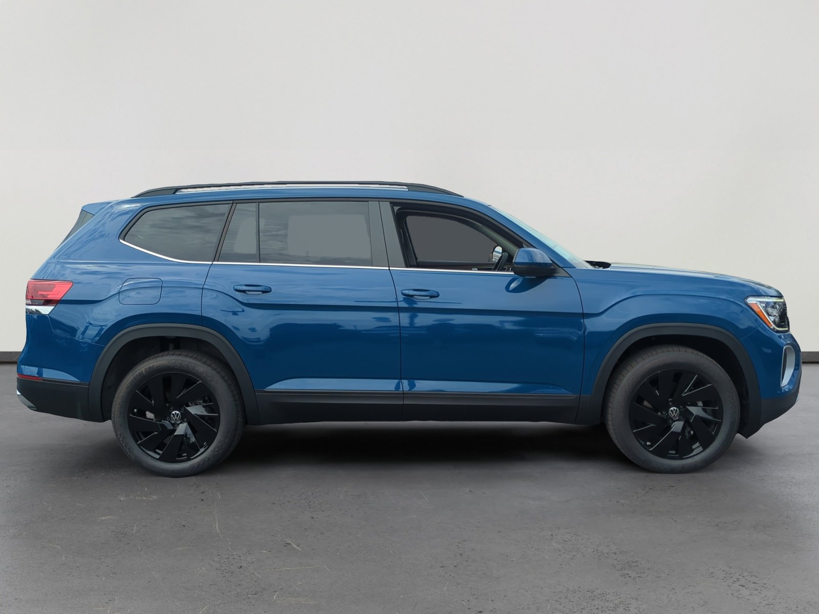 2026 Volkswagen Atlas SE w/Tech - Photo 6