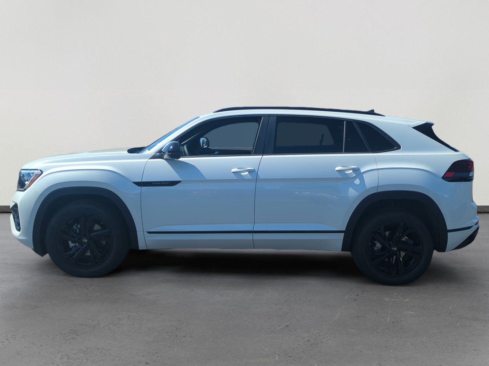 2026 Volkswagen Atlas Cross Sport SEL R-Line photo 2
