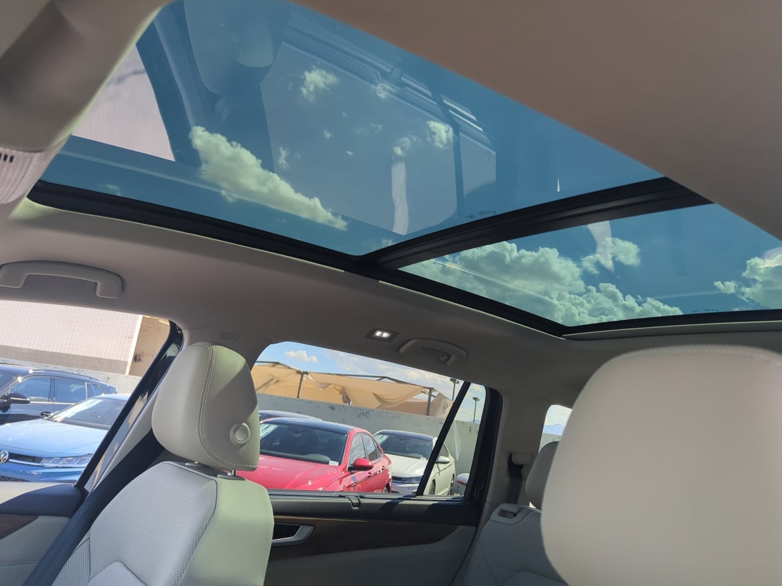 2026 Volkswagen Atlas SE w/Tech - Photo 31