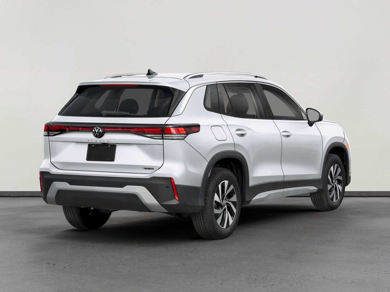 2025 Volkswagen Tiguan S photo 2