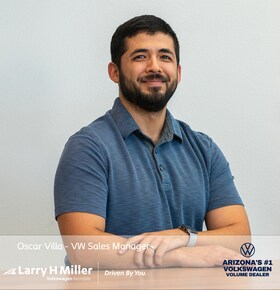 Staff member Oscar Villa from ID_e043544fe08a