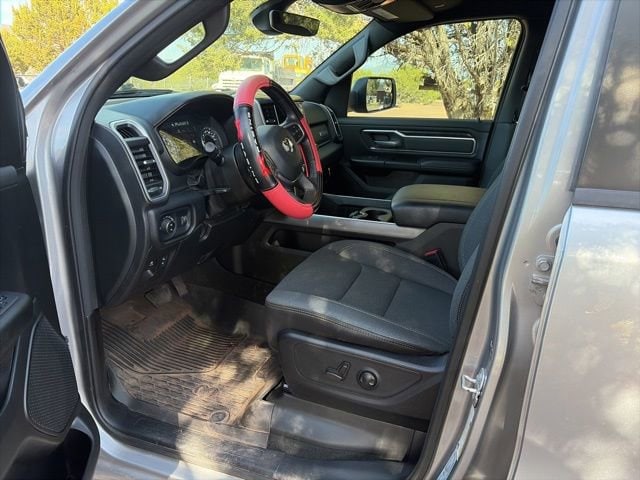 2022 RAM 1500 Big Horn/Lone Star 4x4 Crew Cab 5'7's photo