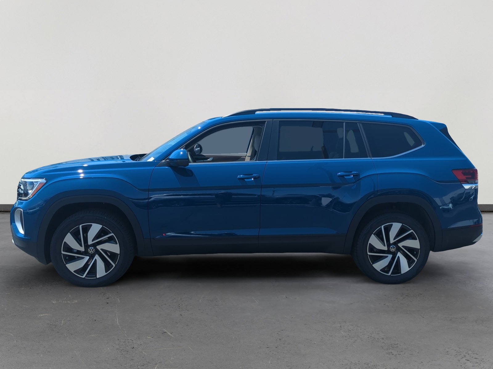 2026 Volkswagen Atlas SE Technology photo 2