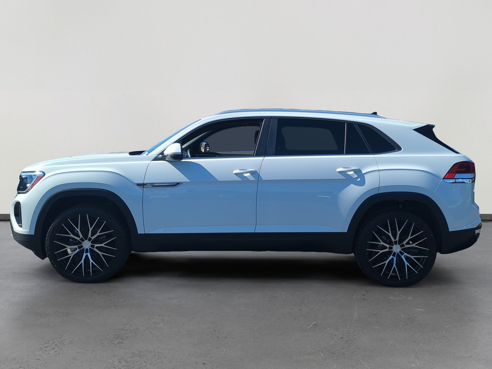 2025 Volkswagen Atlas Cross Sport SE Technology photo 2