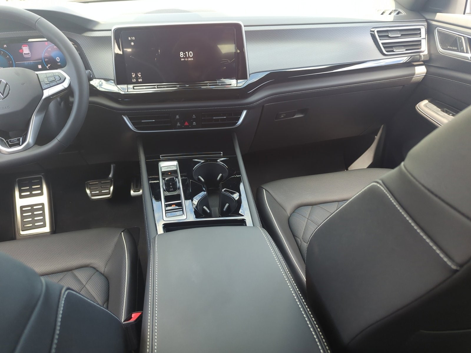 2026 Volkswagen Atlas Cross Sport SEL Premium R-LINE - Photo 19