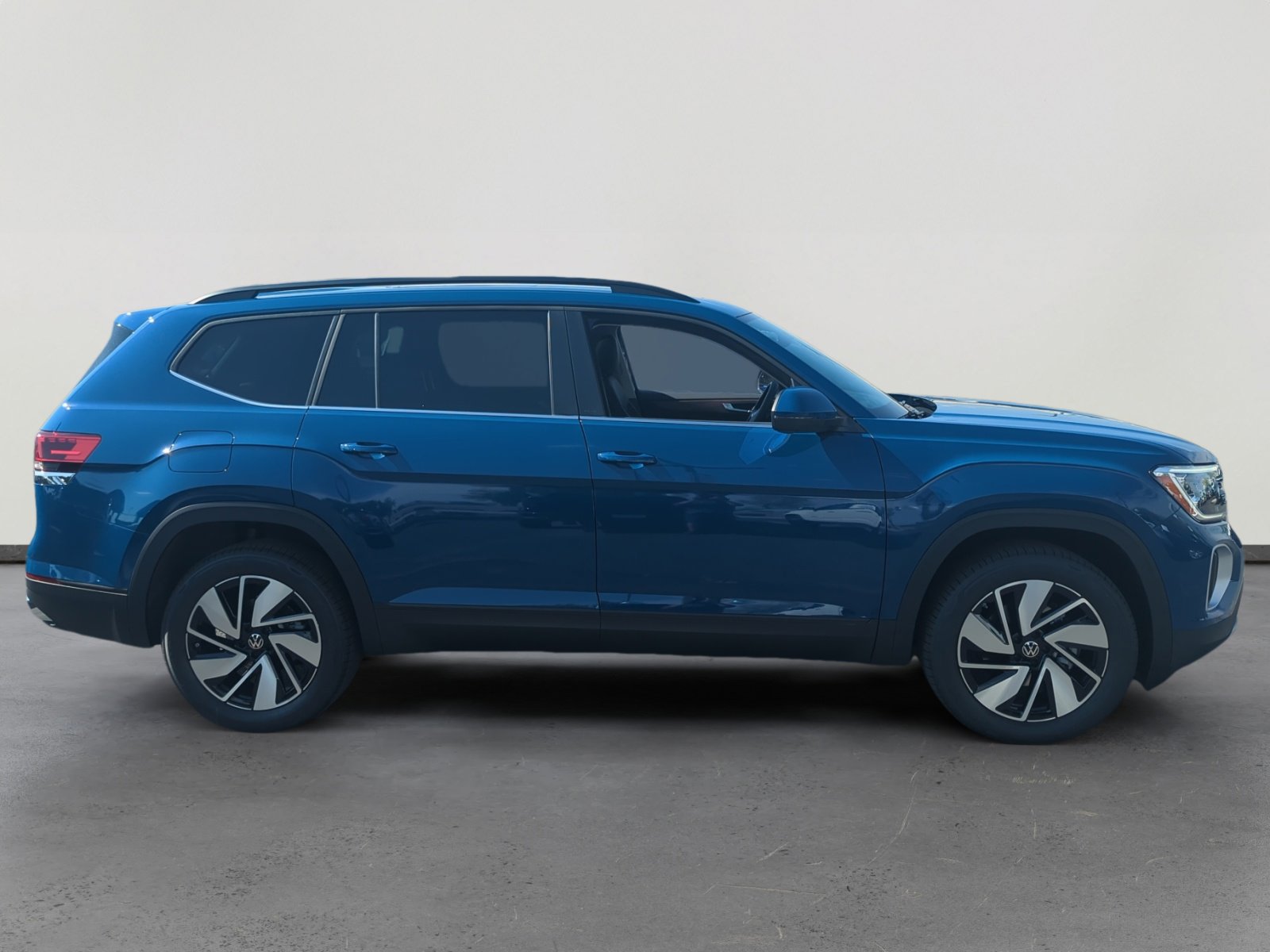 2026 Volkswagen Atlas SE w/Tech - Photo 6