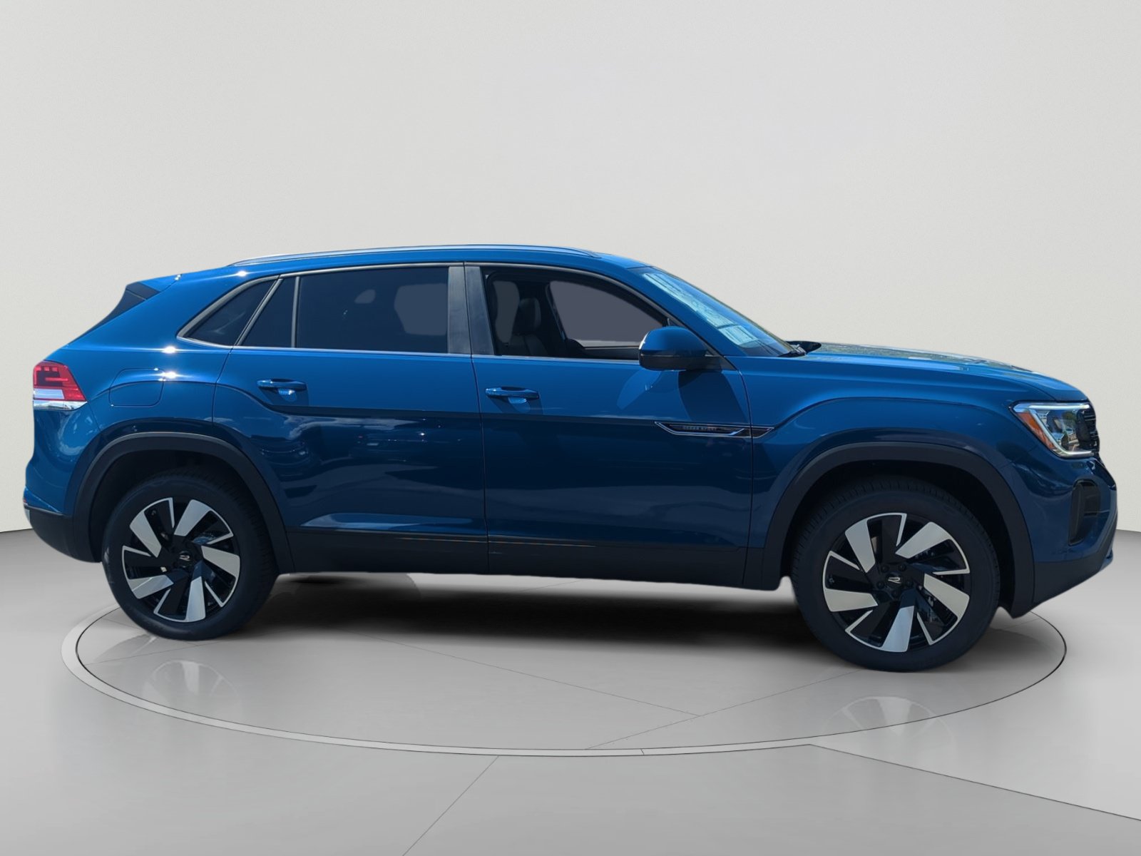 2026 Volkswagen Atlas Cross Sport SE w/Tech - Photo 6