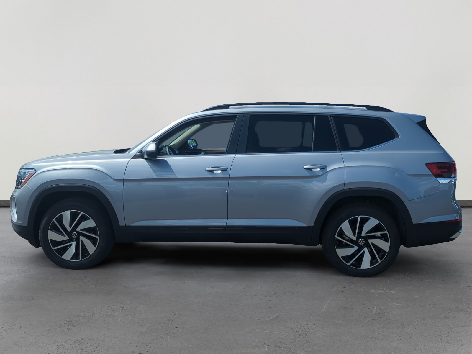 2026 Volkswagen Atlas SE Technology photo 2