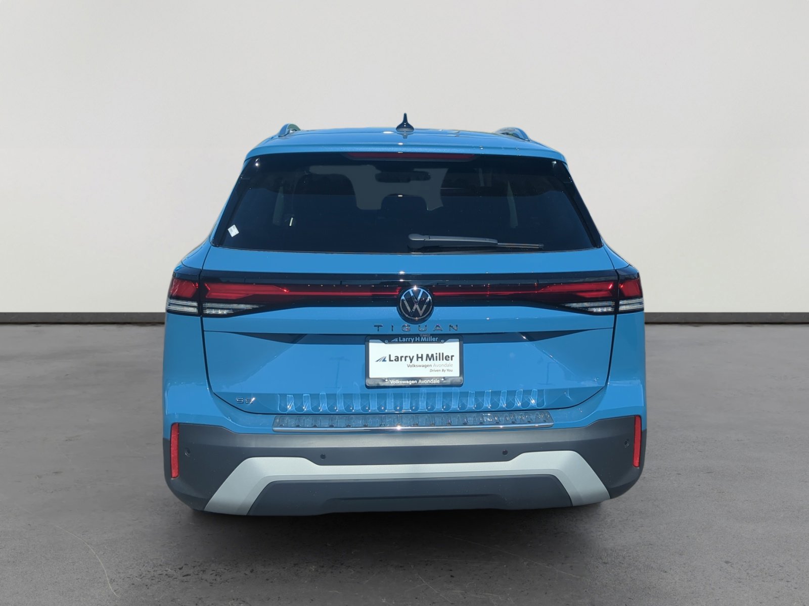 2025 Volkswagen Tiguan SE photo 4