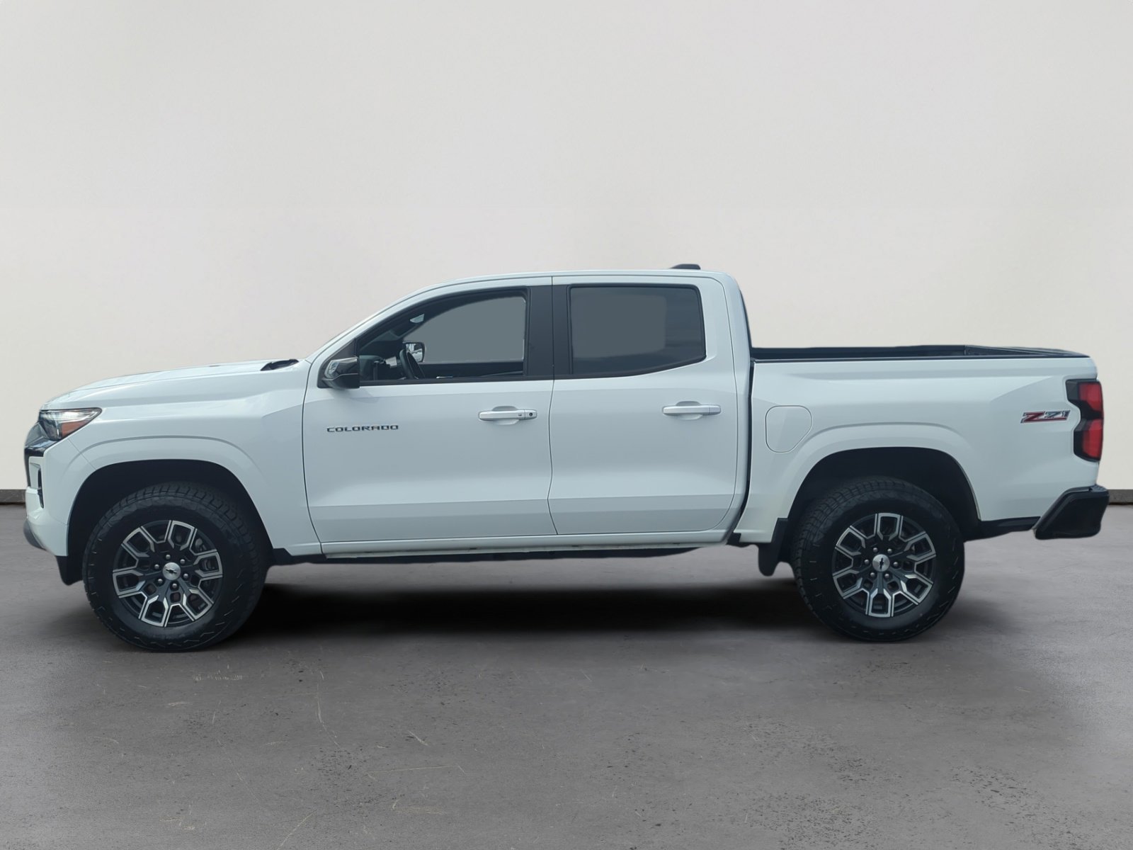 2023 Chevrolet Colorado Z71 photo 2