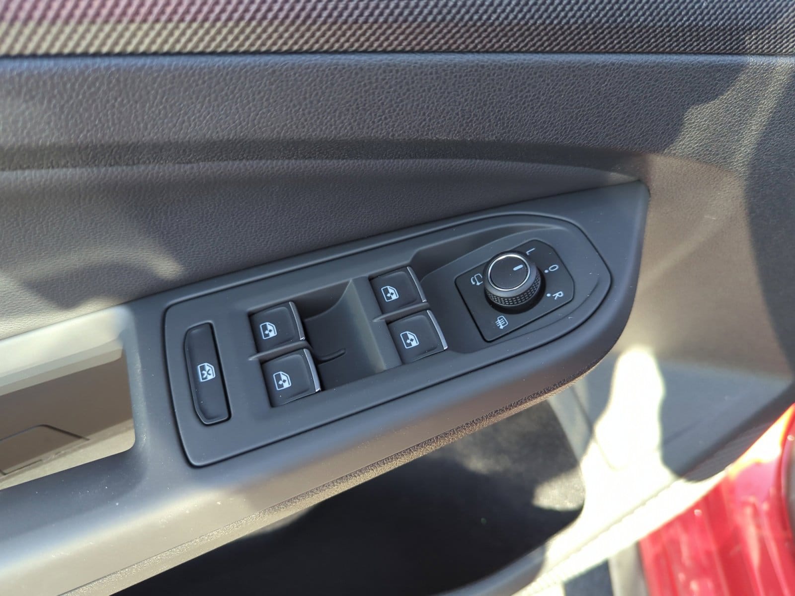 2025 Volkswagen Golf GTI SE - Photo 13