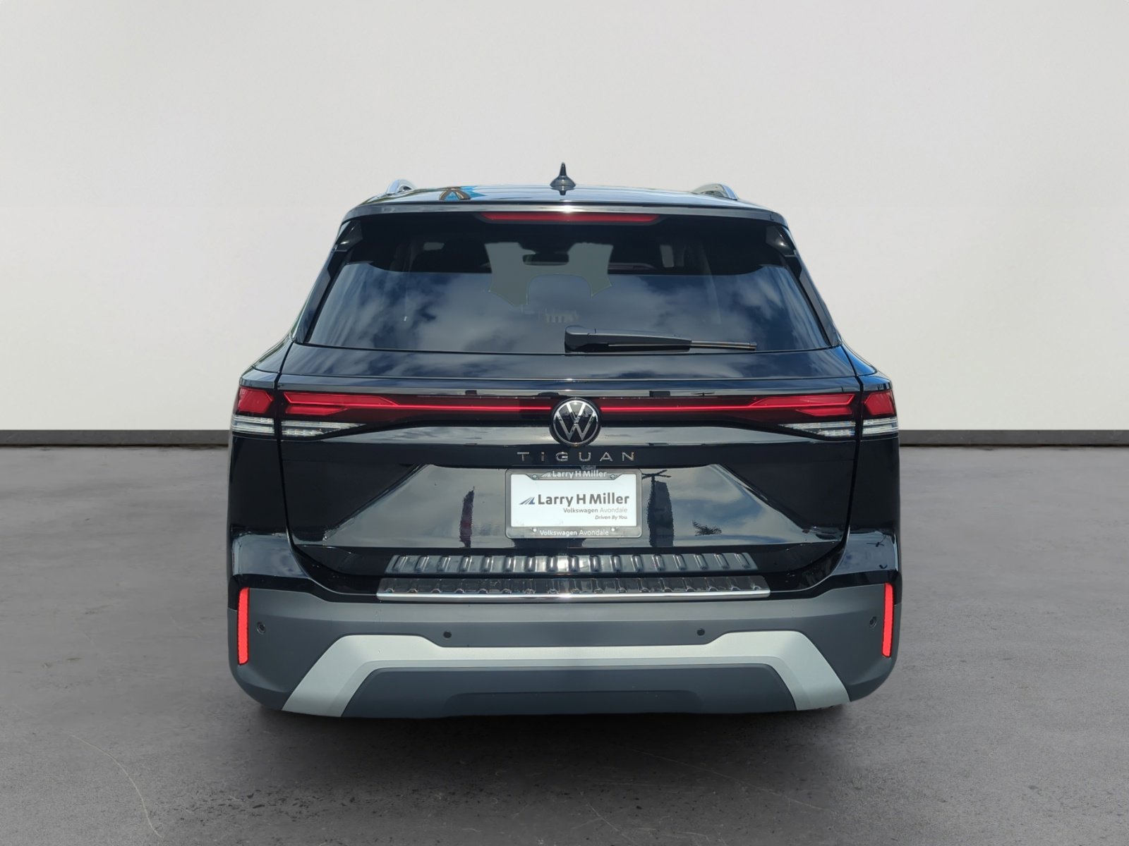 2026 Volkswagen Tiguan S photo 4