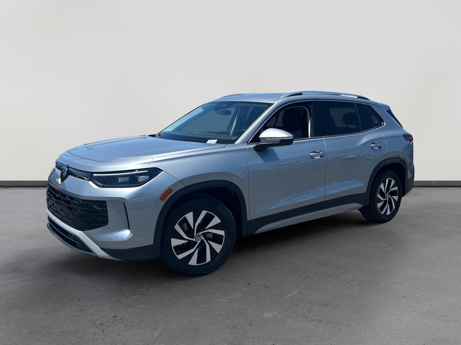 2026 Volkswagen Tiguan 2.0T S's photo
