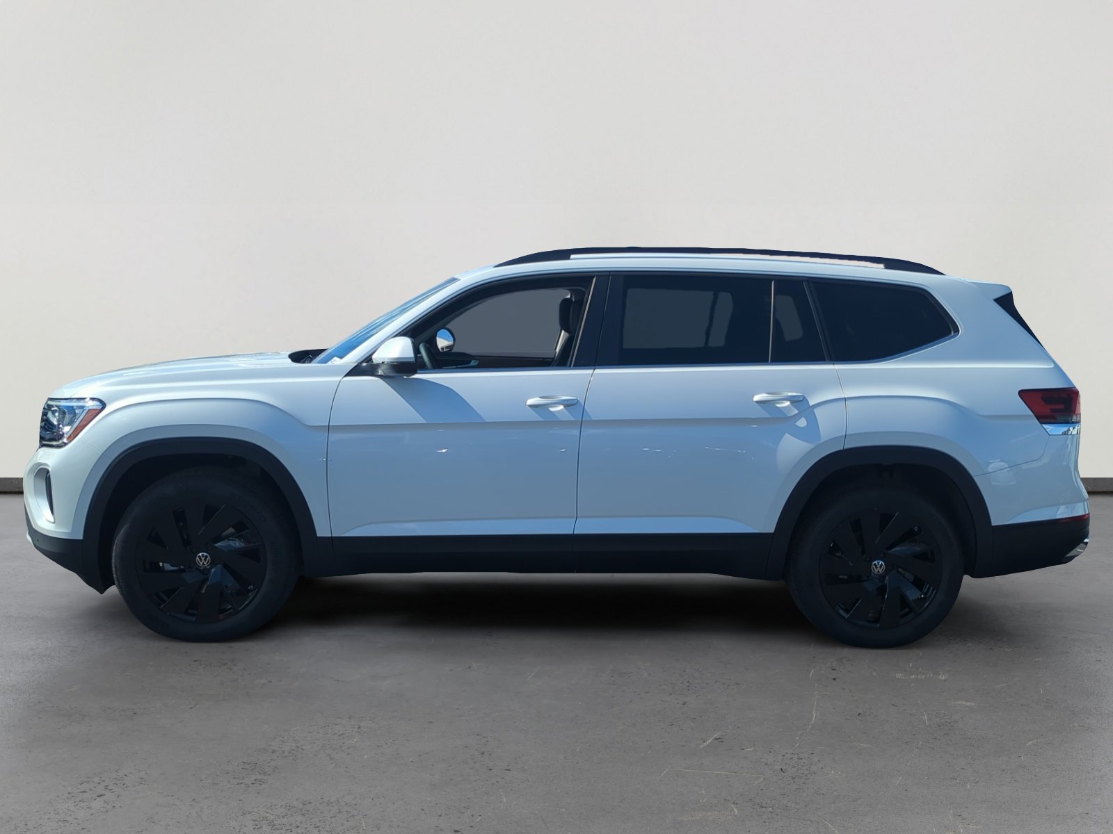 2026 Volkswagen Atlas SE Technology photo 2