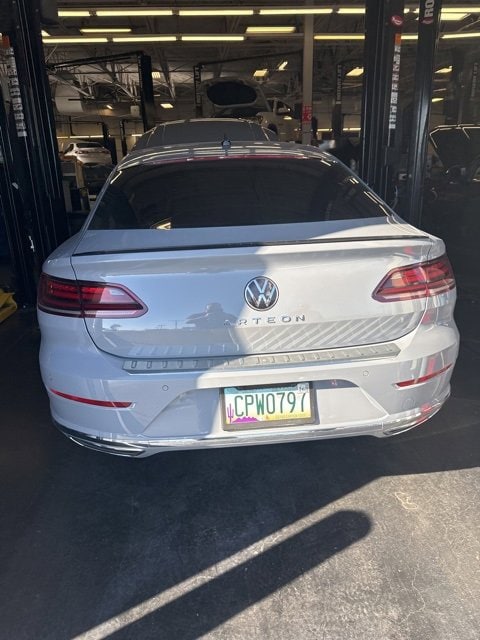 2022 Volkswagen Arteon SE R-LINE's photo