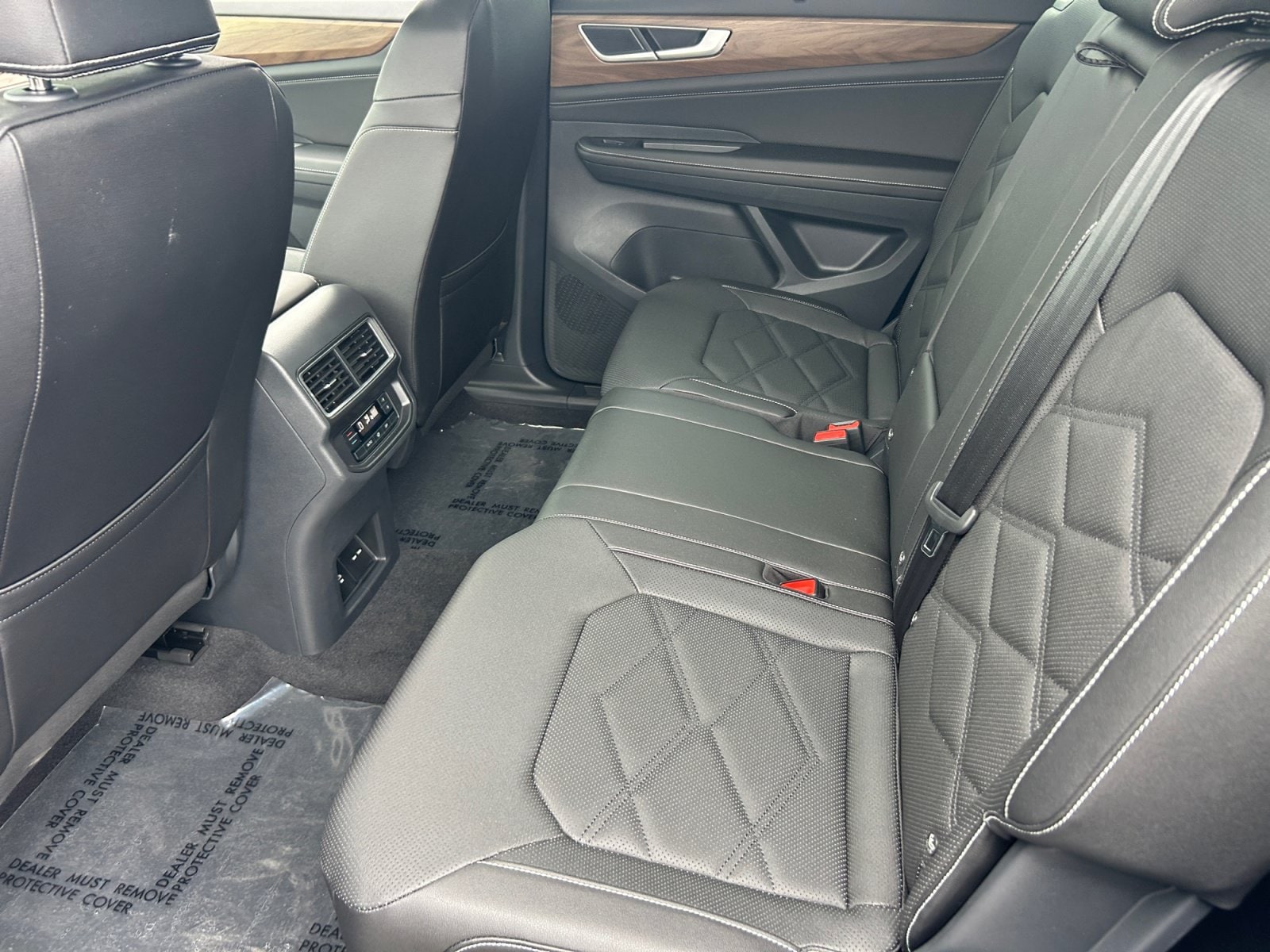 2026 Volkswagen Atlas SE w/Tech - Photo 17