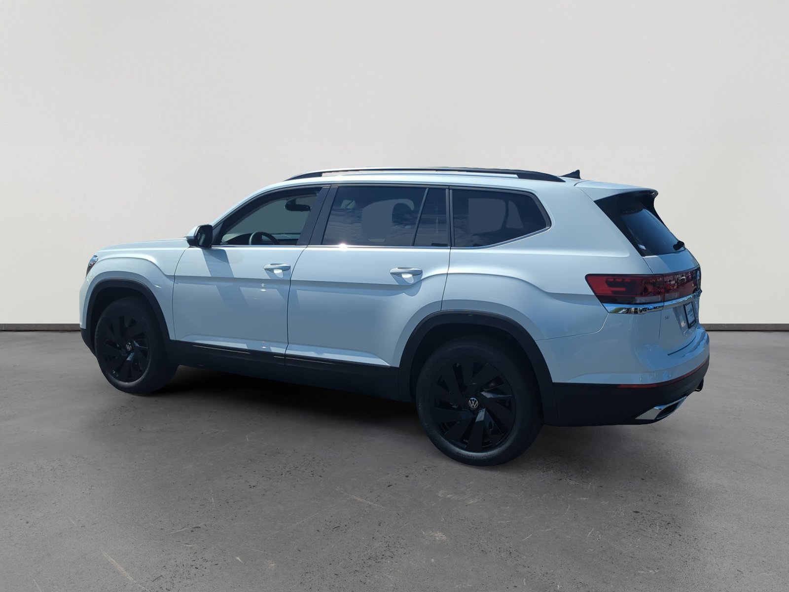 2026 Volkswagen Atlas SE Technology photo 3