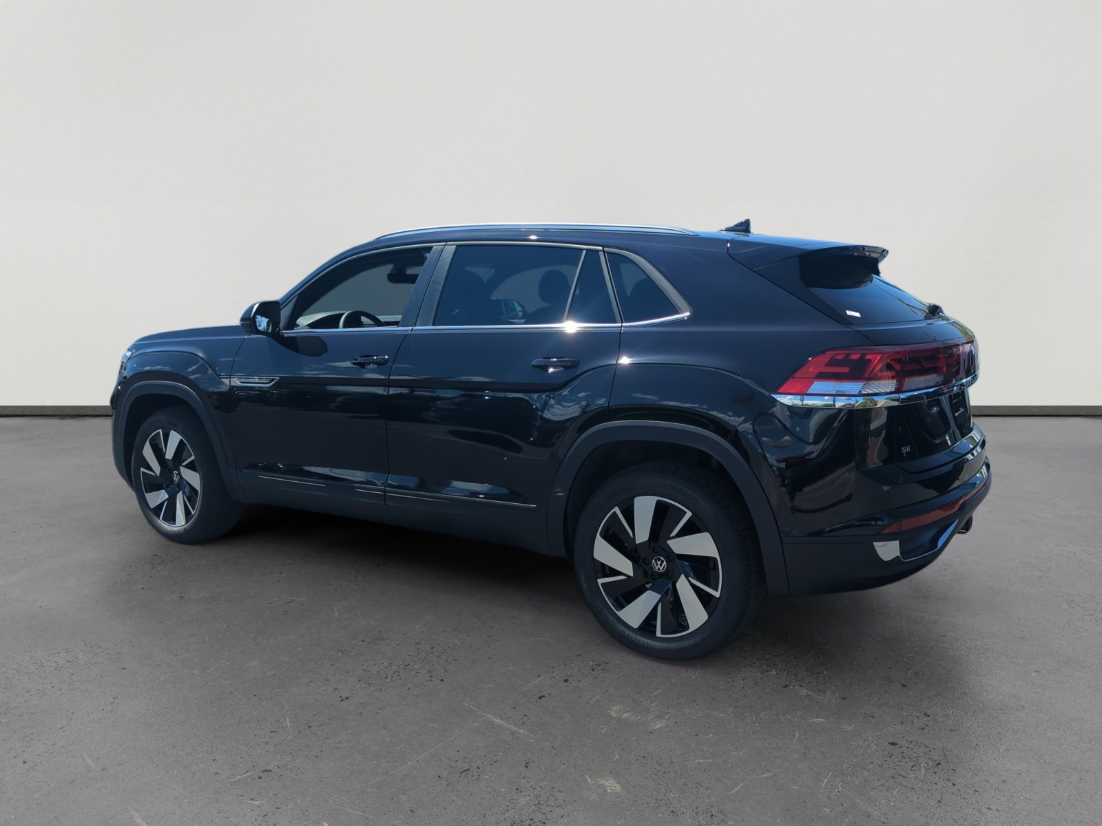 2026 Volkswagen Atlas Cross Sport SE Technology photo 3