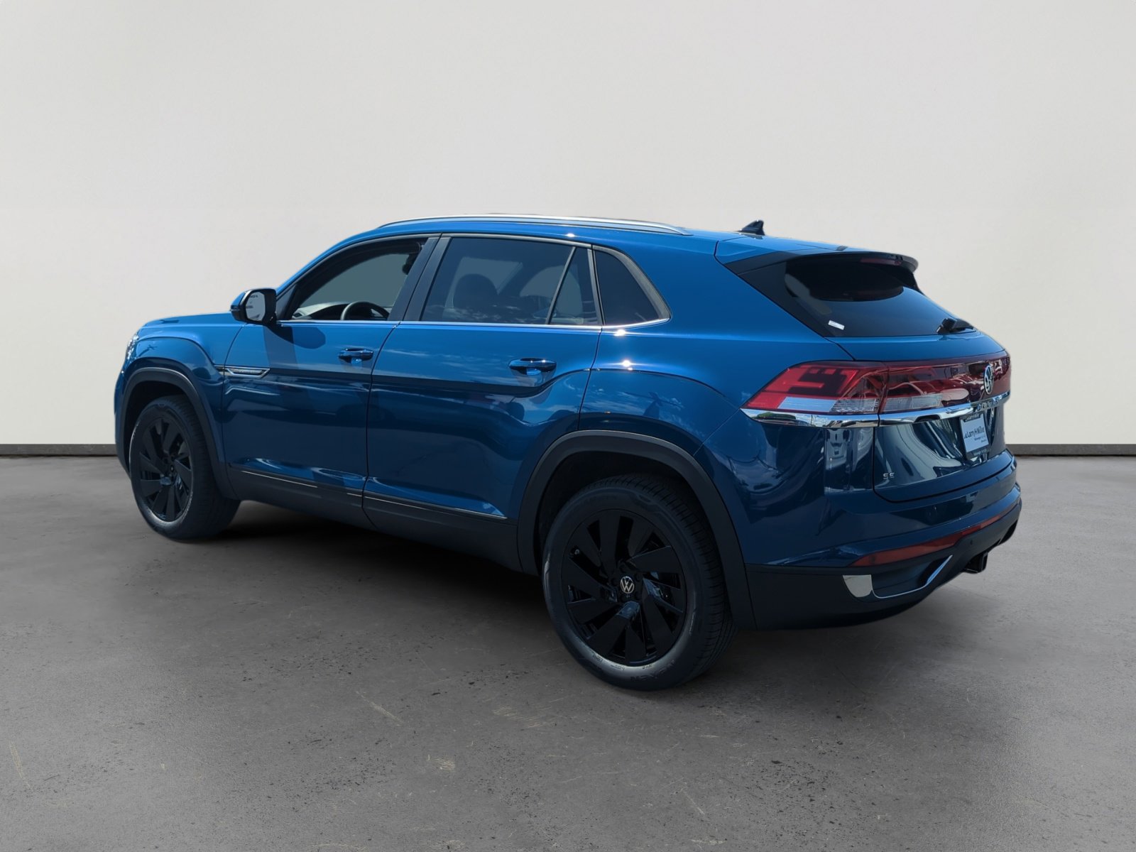 2026 Volkswagen Atlas Cross Sport SE Technology photo 3