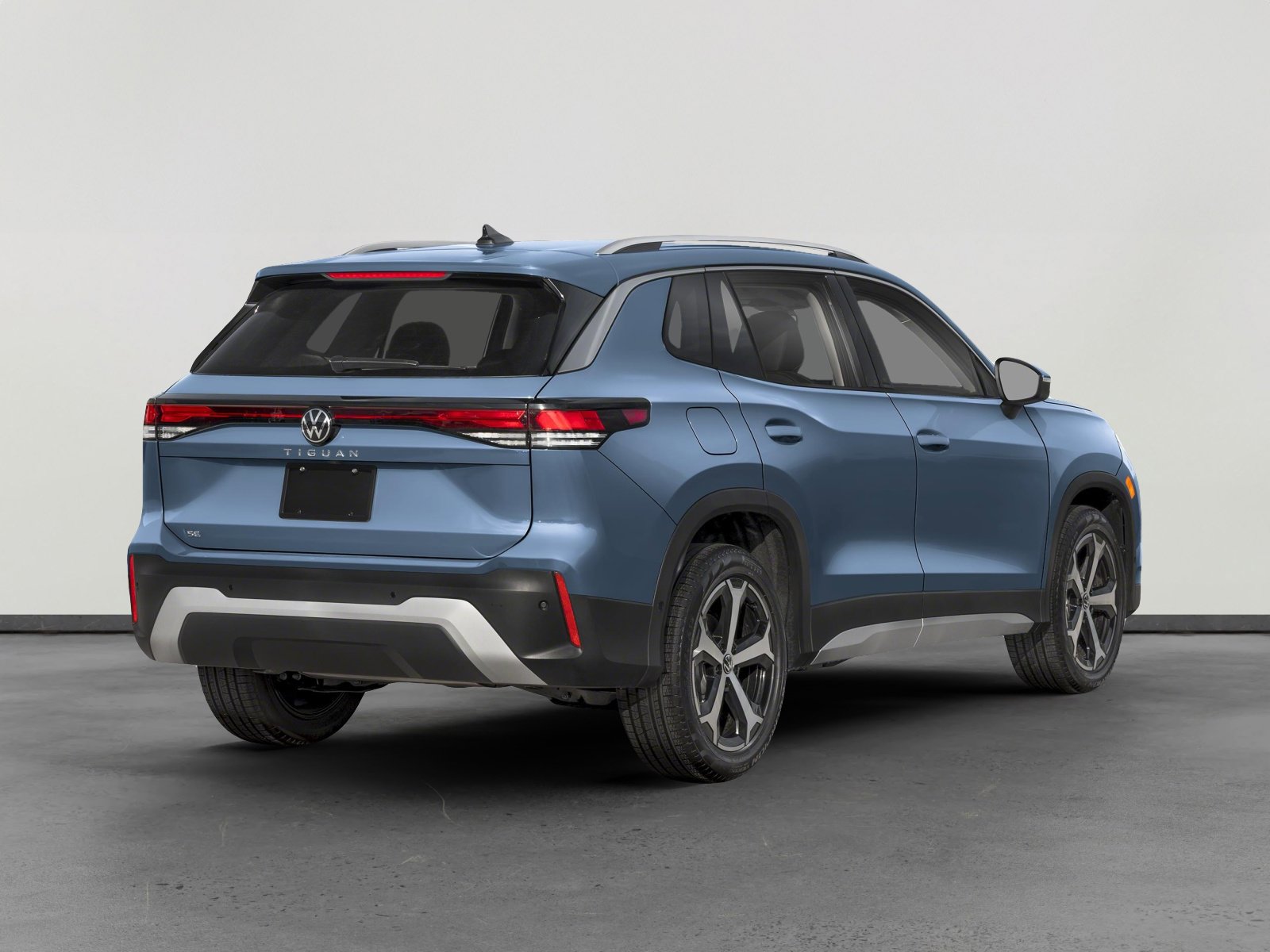 2026 Volkswagen Tiguan SE photo 2