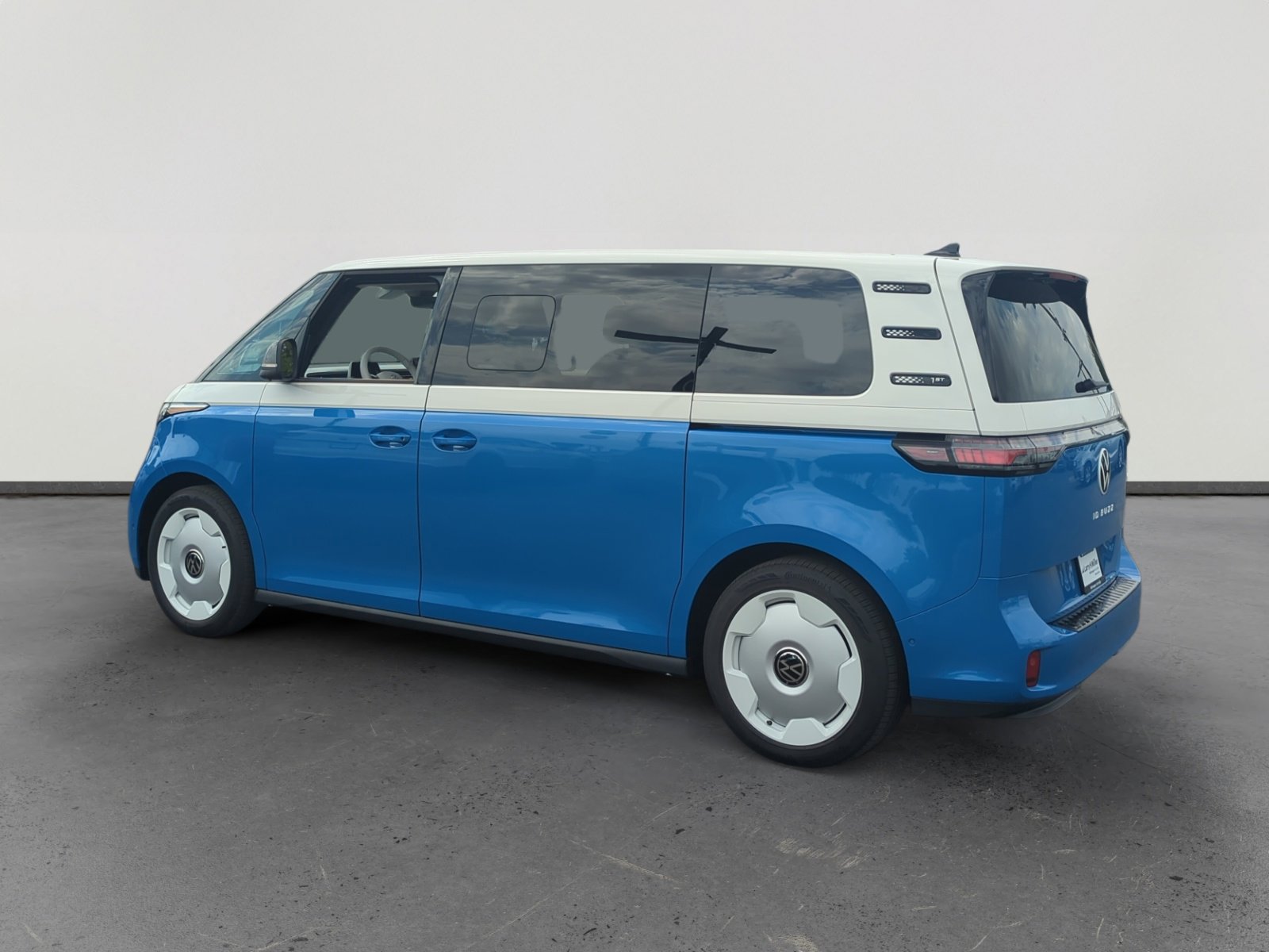 2025 Volkswagen ID. Buzz photo 3