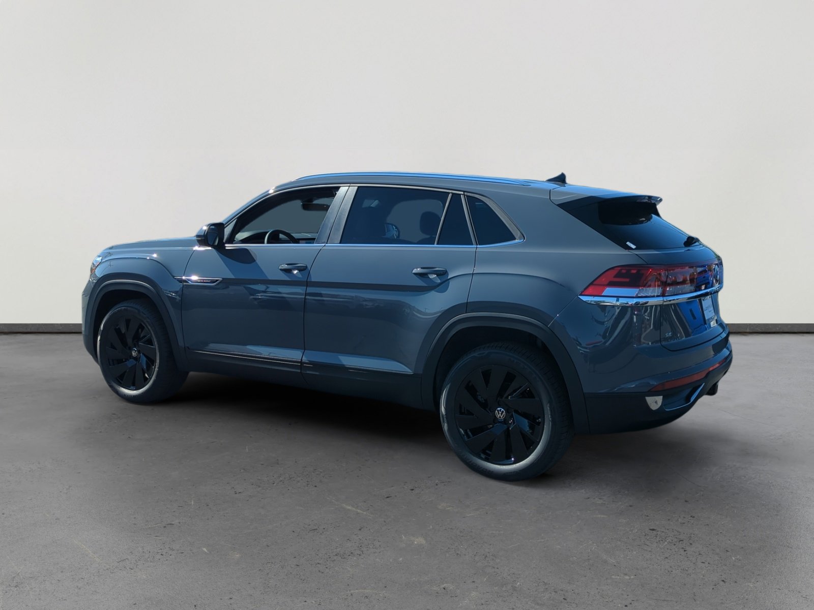 2026 Volkswagen Atlas Cross Sport SE Technology photo 2